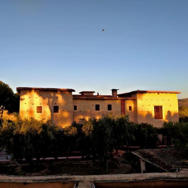 ホテル Kasbah Timdaf ドゥムナット エクステリア 写真